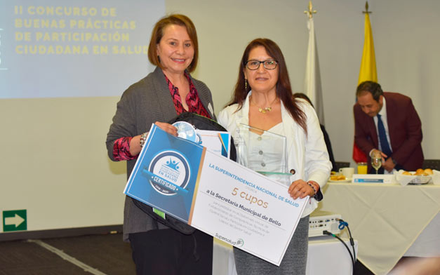 Hilda Gutiérrez, directora para la Democracia, Participación Ciudadana y Acción Comunal Del Ministerio Del Interior y Rita Del Rosario Ríos Representante de la Secretaría de Salud Municipal de Bello Antioquia.