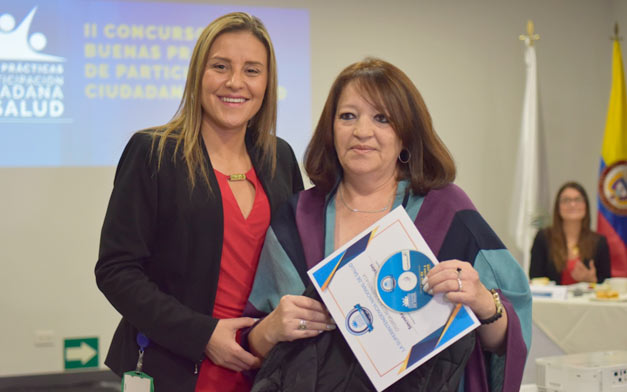 Ginna Fernanda Rojas Puertas Secretaria General de la Supersalud Y María Eugenia Marín Ceballos Coordinadora de Servicio de Atención a La Comunidad SAC.
